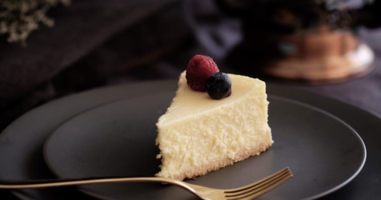 How to Make Refreshing Piña Colada Cheesecake: A 2026 Step-by-Step Guide