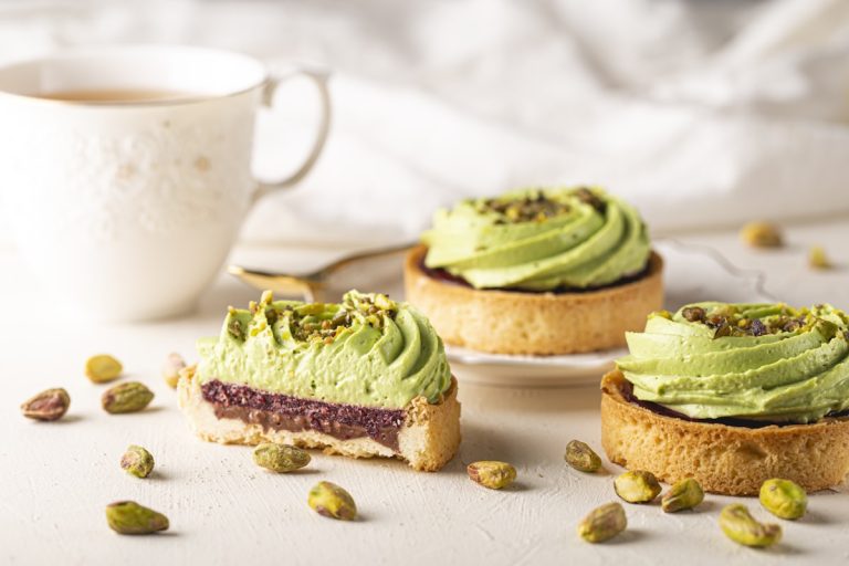 How to Make Heavenly Buttery Pistachio Gooey Butter Cake: A 2026 Step-by-Step Recipe